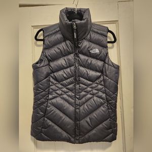 EUC The North Face Women's puffer vest 550